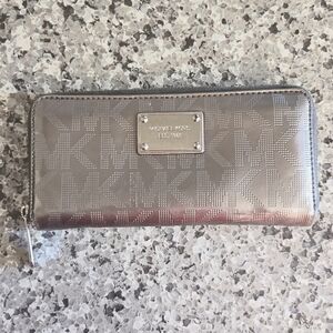 Michael Kors Silver Wallet